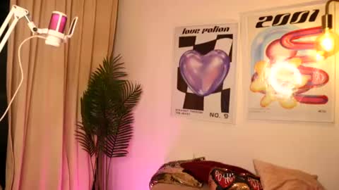 Snapshot of ronieeplay chatting on July 2026 03:32:01 AM Roni online show from July 2026 03:32:01 AM