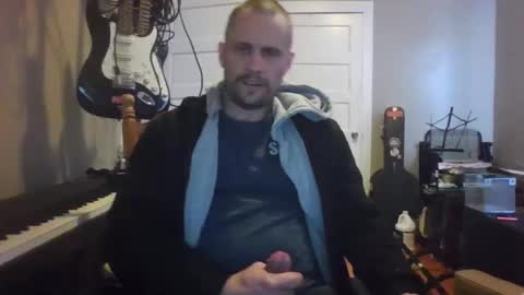 ronniejohnston13 online show from January 2026 06:24:01 PM