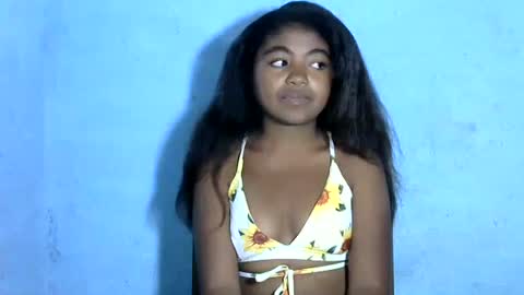 Snapshot of ronny_angel chatting on June 2026 06:25:01 AM Xena online show from June 2026 06:25:01 AM