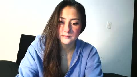 roosmery_ online show from July 2026 01:18:02 PM