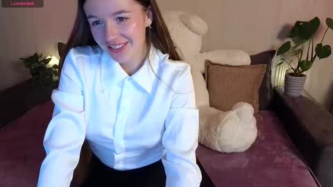 Snapshot of roraline_lov chatting on November 2025 05:12:01 PM roraline_lov online show from November 2025 05:12:01 PM