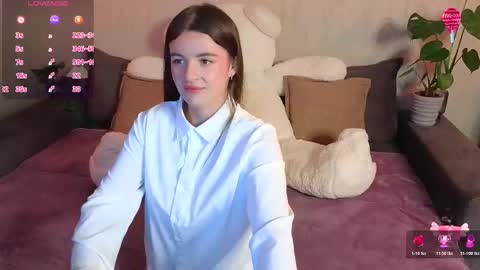 Snapshot of roraline_lov chatting on December 2025 04:02:01 PM roraline_lov online show from December 2025 04:02:01 PM