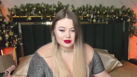 Chloe online show from December 2024 12:05:02 AM