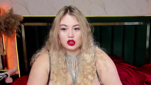 Chloe online show from February 2025 07:02:01 AM