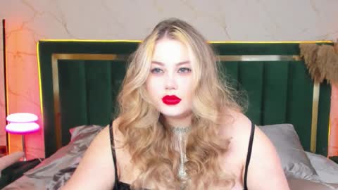 Chloe online show from February 2026 06:11:01 PM