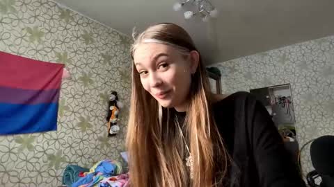 Snapshot of rosariowalchli chatting on March 2026 10:19:02 AM Megan online show from March 2026 10:19:02 AM