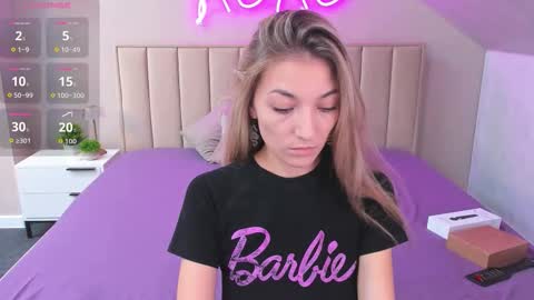 Kimberlly online show from September 2025 12:15:01 AM