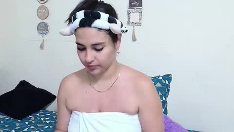 rose_towers4 online show from December 2025 10:42:01 AM