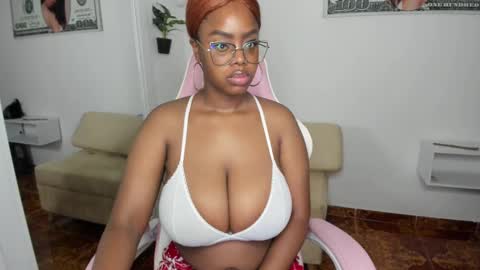 Snapshot of rosebig chatting on September 2025 02:13:02 AM RoseBig online show from September 2025 02:13:02 AM