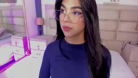 Rose online show from October 2025 01:54:01 PM