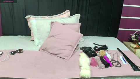 Snapshot of roseesmith_ chatting on February 2025 12:22:02 PM R O S E S M I T H online show from February 2025 12:22:02 PM