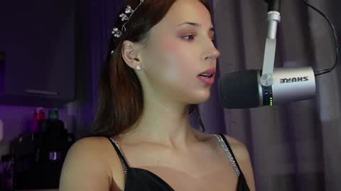 Snapshot of roseess_ chatting on January 2025 02:03:01 AM roseess_ online show from January 2025 02:03:01 AM