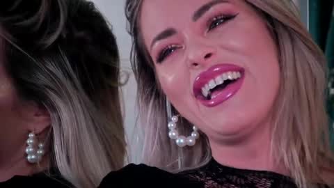 Sonia online show from April 2026 07:05:01 PM