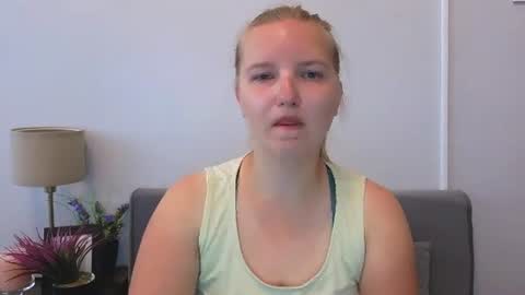 Snapshot of rosehypnotic chatting on June 2026 07:38:01 AM Rose online show from June 2026 07:38:01 AM