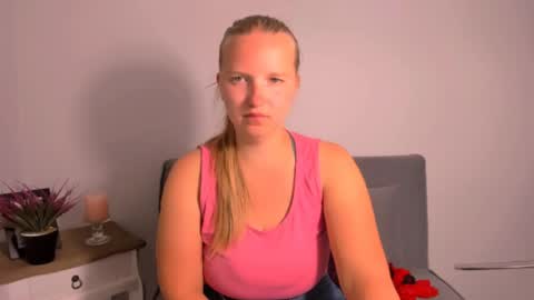 Snapshot of rosehypnotic chatting on July 2026 07:39:01 PM Rose online show from July 2026 07:39:01 PM
