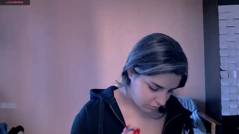 Snapshot of roselina_ chatting on October 2025 01:20:02 PM Rose online show from October 2025 01:20:02 PM