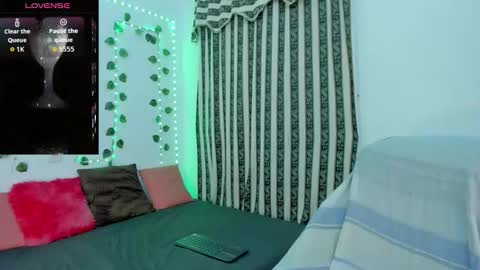 roselyn online show from March 2026 03:03:02 AM