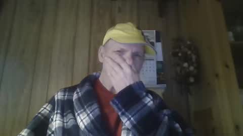 Snapshot of roses2u1958 chatting on March 2026 06:17:01 AM roses2u1958 online show from March 2026 06:17:01 AM