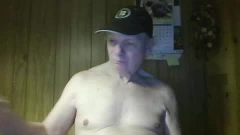 Snapshot of roses2u1958 chatting on April 2026 10:44:01 PM roses2u1958 online show from April 2026 10:44:01 PM