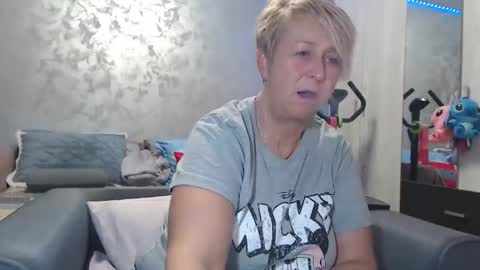 Lovepinklilly online show from March 2026 05:52:02 PM