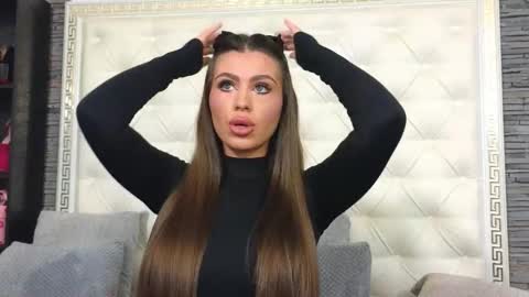 Gabriela online show from November 2025 07:31:01 AM