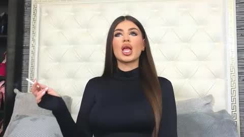 Gabriela online show from November 2025 08:14:01 AM