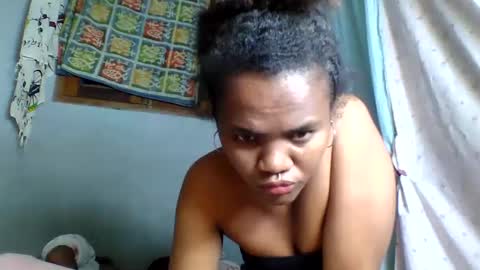 Snapshot of rosia22 chatting on September 2025 09:52:02 PM rosia22 online show from September 2025 09:52:02 PM