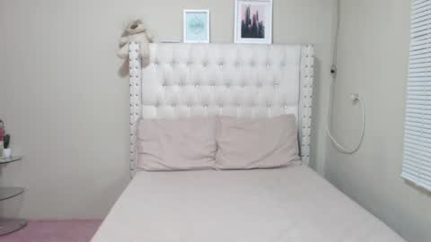 rosiehw online show from February 2025 05:10:02 AM