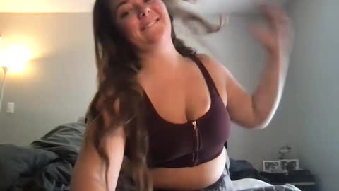 Snapshot of rosielinda16 chatting on September 2025 07:17:01 PM Rosie online show from September 2025 07:17:01 PM