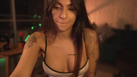 Snapshot of rosseyquiin chatting on September 2025 06:36:01 AM Rossey online show from September 2025 06:36:01 AM