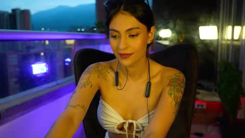 Snapshot of rosseyquiin chatting on November 2025 10:31:02 PM Rossey online show from November 2025 10:31:02 PM