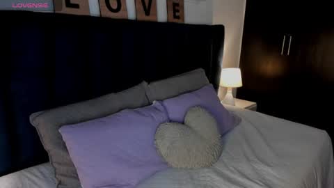 rossie__ online show from July 2026 01:14:02 PM