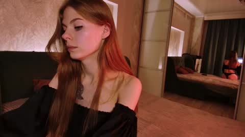 rosy_black_ online show from December 2024 05:10:01 PM