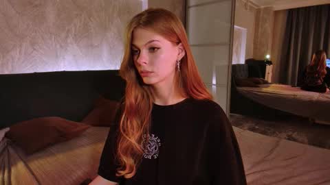 rosy_black_ online show from October 2025 07:03:02 PM