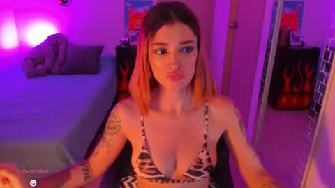 Snapshot of rot_wallace chatting on February 2026 05:38:01 AM rot_wallace online show from February 2026 05:38:01 AM