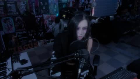 Snapshot of rotten_dreams chatting on February 2025 08:31:01 PM rot online show from February 2025 08:31:01 PM