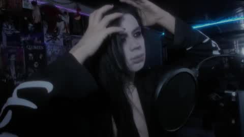 Snapshot of rotten_dreams chatting on February 2025 12:23:02 PM rot online show from February 2025 12:23:02 PM