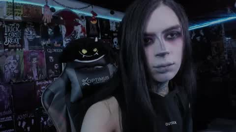 Snapshot of rotten_dreams chatting on September 2025 09:03:02 PM rot online show from September 2025 09:03:02 PM