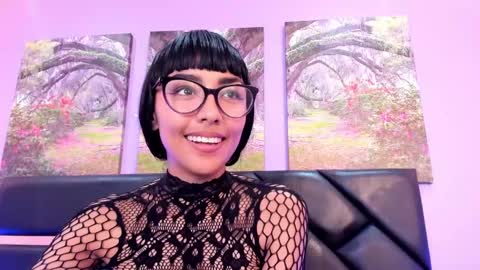 Snapshot of roulyy chatting on January 2025 08:11:01 AM  JESSY ROULY online show from January 2025 08:11:01 AM