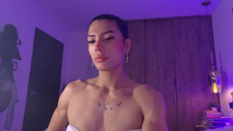 Snapshot of rouse_leon chatting on June 2026 12:07:02 PM Rouse leon online show from June 2026 12:07:02 PM