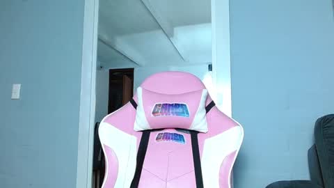 Snapshot of rousebonnett chatting on December 2024 07:46:02 PM ROUSE online show from December 2024 07:46:02 PM