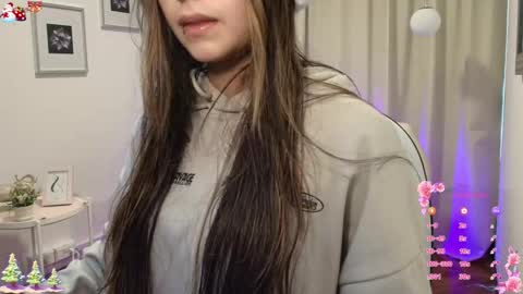 Rousee online show from December 2025 12:32:02 PM