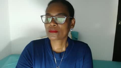 luxa online show from February 2026 07:21:02 PM