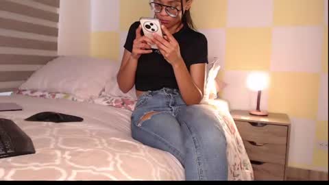 Rouss marie henao  online show from June 2026 10:36:02 AM