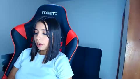 Snapshot of rousse_violet chatting on February 2026 01:09:02 AM rousse_violet online show from February 2026 01:09:02 AM