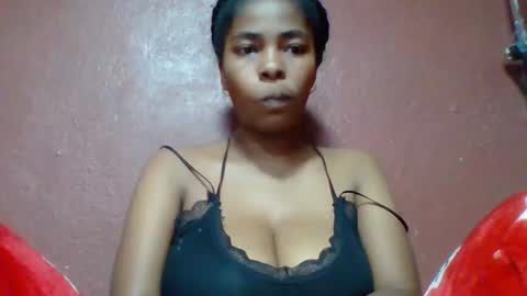 rovaelyah online show from April 2026 06:44:01 AM