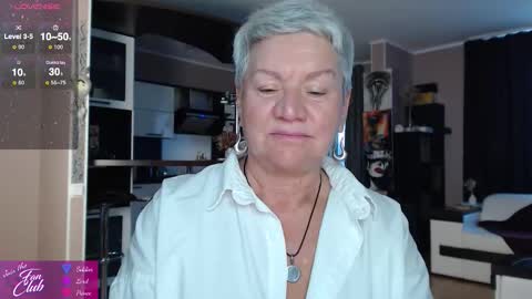 Roxana online show from September 2025 02:42:02 PM