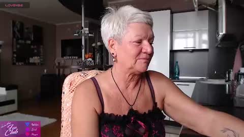 Snapshot of roxana_brooks chatting on July 2026 09:12:02 AM Roxana online show from July 2026 09:12:02 AM