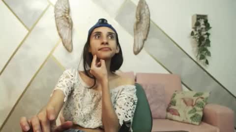 Snapshot of roxana_cyrano chatting on October 2025 10:20:02 PM online show from October 2025 10:20:02 PM