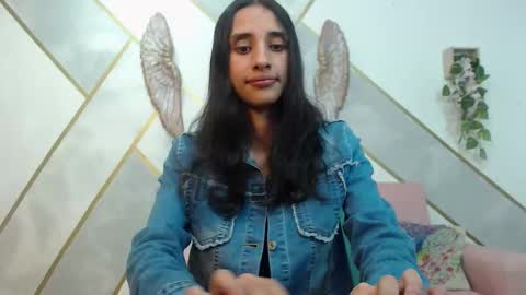 Snapshot of roxana_cyrano chatting on October 2025 07:47:01 PM online show from October 2025 07:47:01 PM